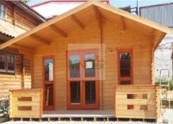 Bungalow_de_Madera_Cerdeña1_6000mmx4500mm+1500mm_montaje_real_Casas_de_Madera_MNVEEK